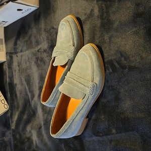 Universal Tread loafers